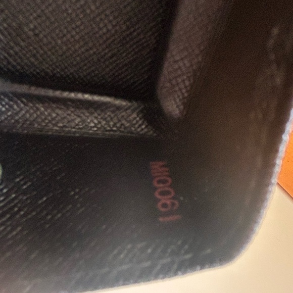 LOUIS VUITTON Vintage 2001 Compact Wallet black epi - Picture 6 of 8